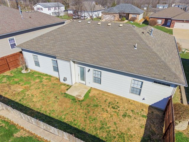 1806 GYPSY MOTH DR, Columbia, MO 65202