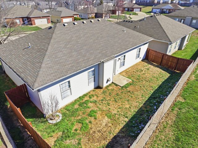 1806 GYPSY MOTH DR, Columbia, MO 65202