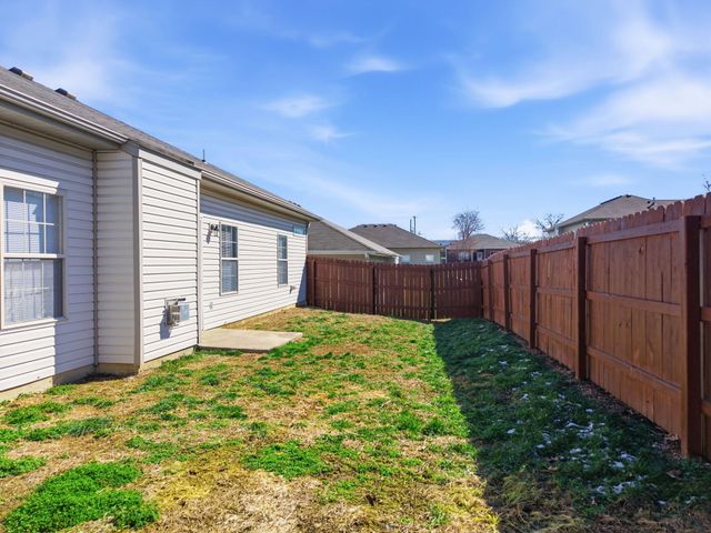 1806 GYPSY MOTH DR, Columbia, MO 65202