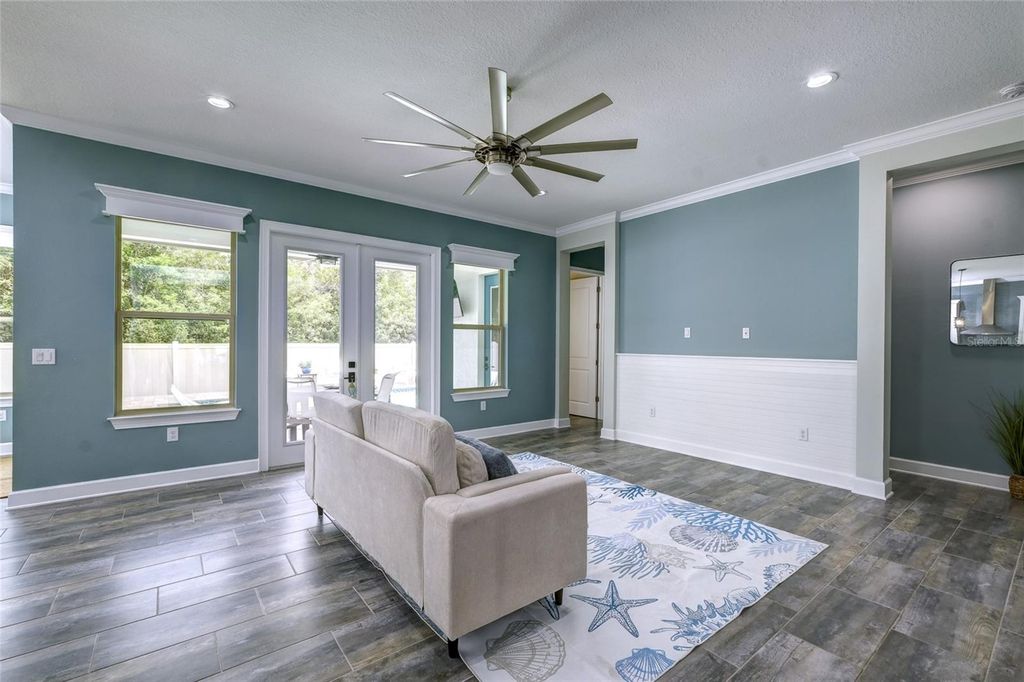 Image 17 of property listing at 747 116TH COURT NE, Bradenton, FL 34212