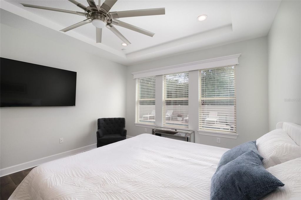 Image 29 of property listing at 747 116TH COURT NE, Bradenton, FL 34212