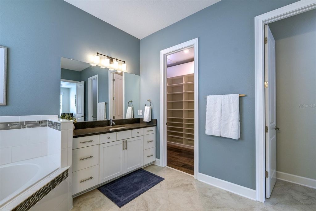 Image 32 of property listing at 747 116TH COURT NE, Bradenton, FL 34212