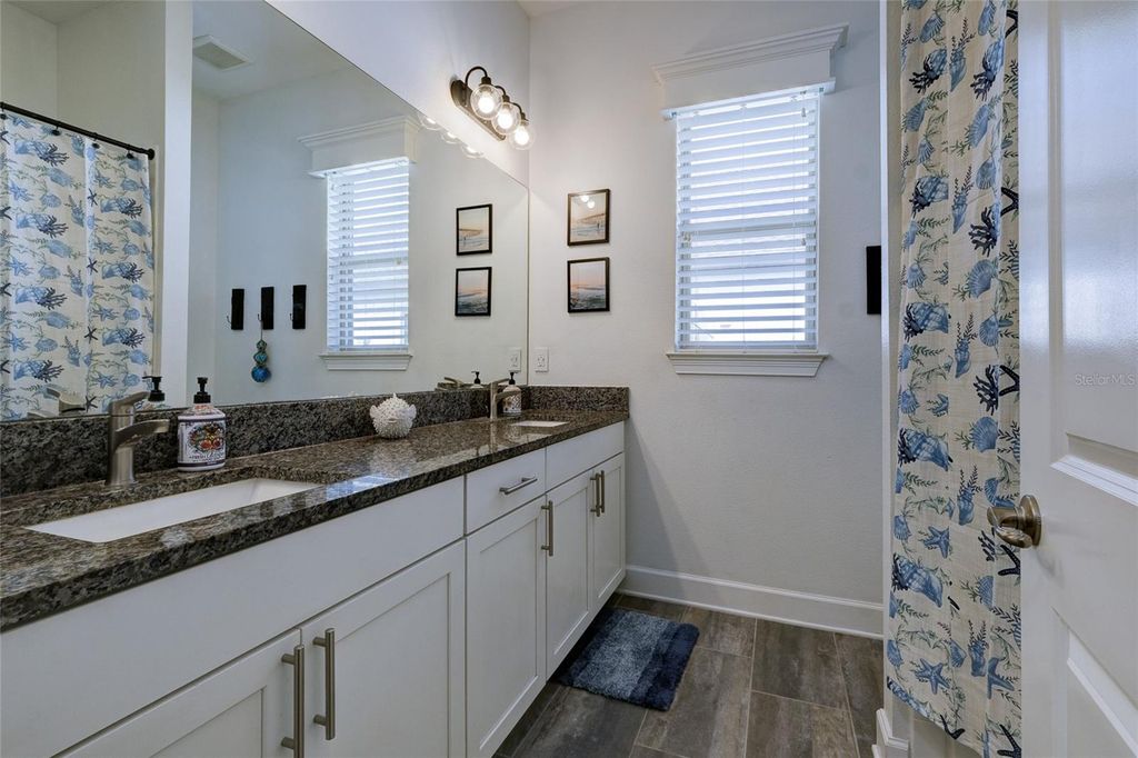 Image 36 of property listing at 747 116TH COURT NE, Bradenton, FL 34212