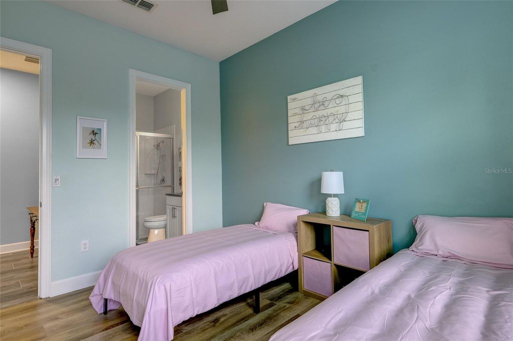 Image 38 of property listing at 747 116TH COURT NE, Bradenton, FL 34212