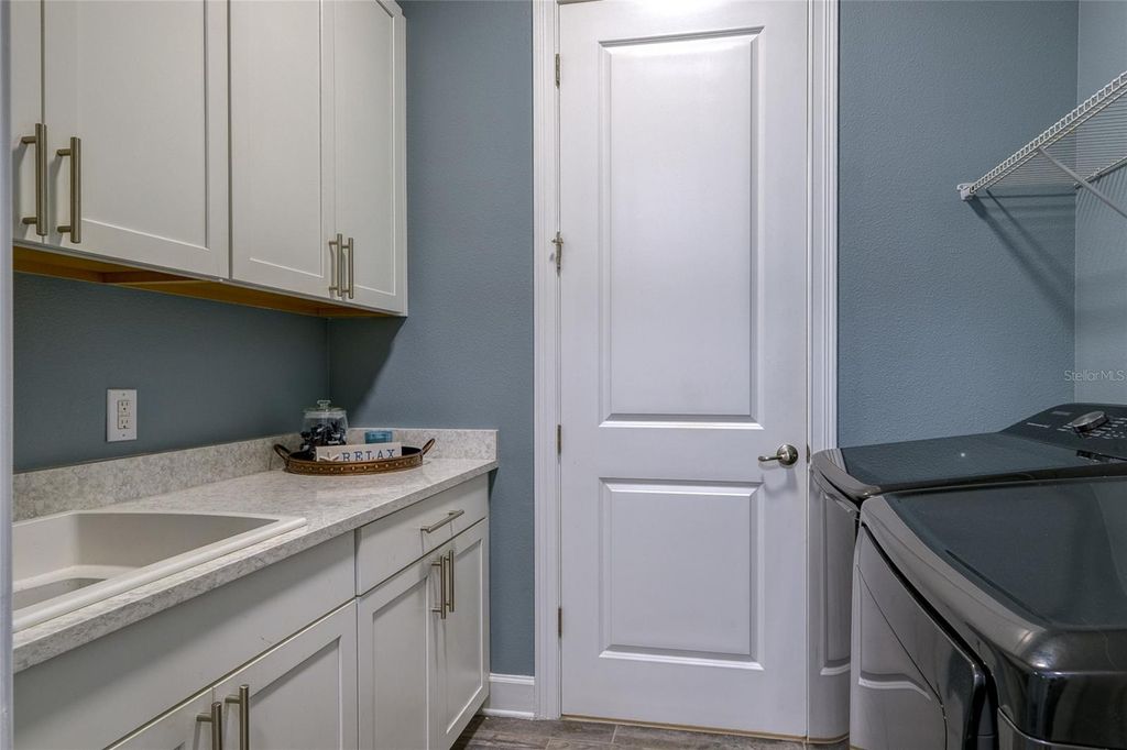 Image 42 of property listing at 747 116TH COURT NE, Bradenton, FL 34212