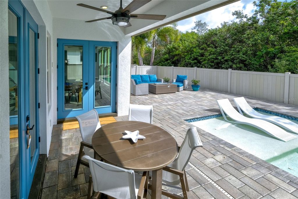 Image 44 of property listing at 747 116TH COURT NE, Bradenton, FL 34212