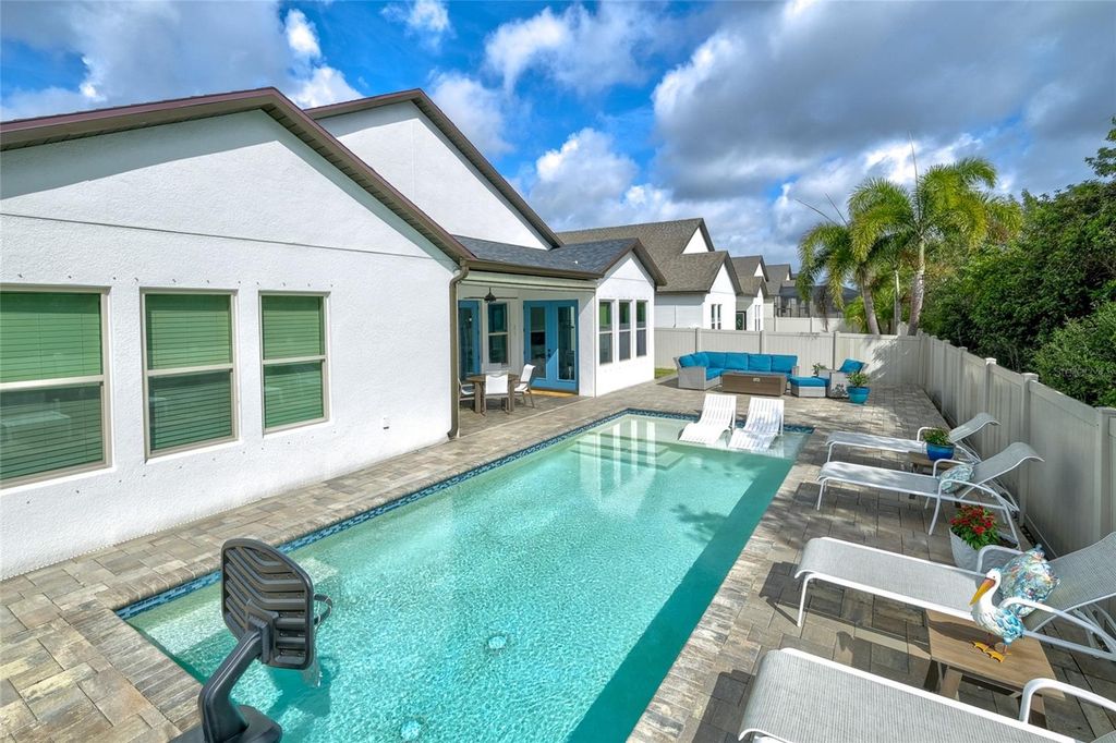 Image 47 of property listing at 747 116TH COURT NE, Bradenton, FL 34212