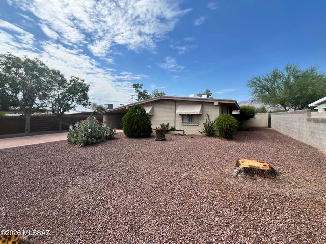 5111 E Peach Street, Tucson, AZ 85712