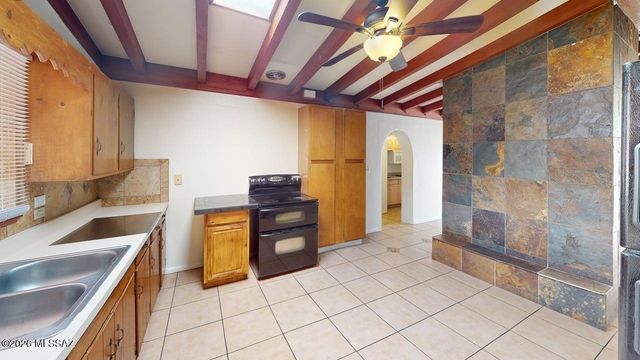 5111 E Peach Street, Tucson, AZ 85712
