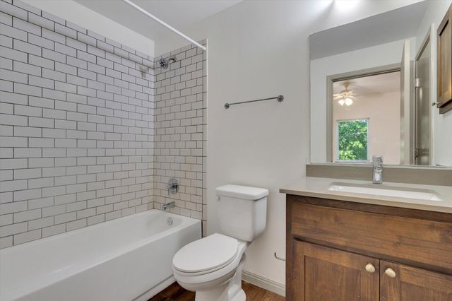 1011 N Lbj DR 101A, San Marcos, TX 78666