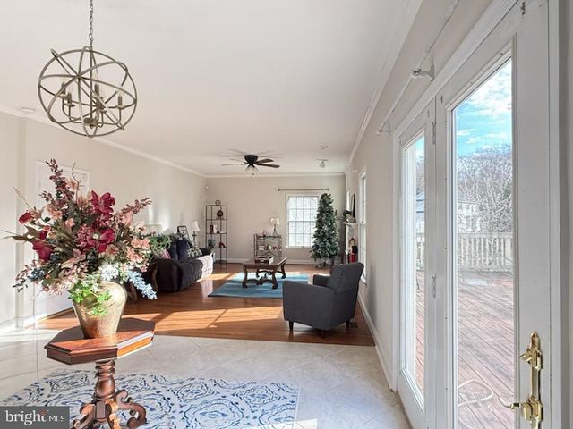 1742 VALLEY AVE, Mclean, VA 22101