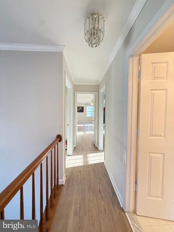 1742 VALLEY AVE, Mclean, VA 22101