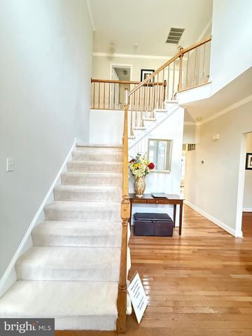 1742 VALLEY AVE, Mclean, VA 22101