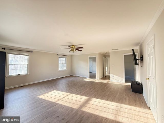 1742 VALLEY AVE, Mclean, VA 22101