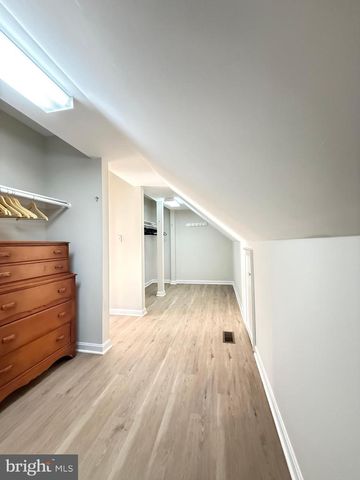 1742 VALLEY AVE, Mclean, VA 22101