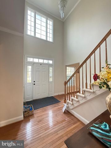 1742 VALLEY AVE, Mclean, VA 22101