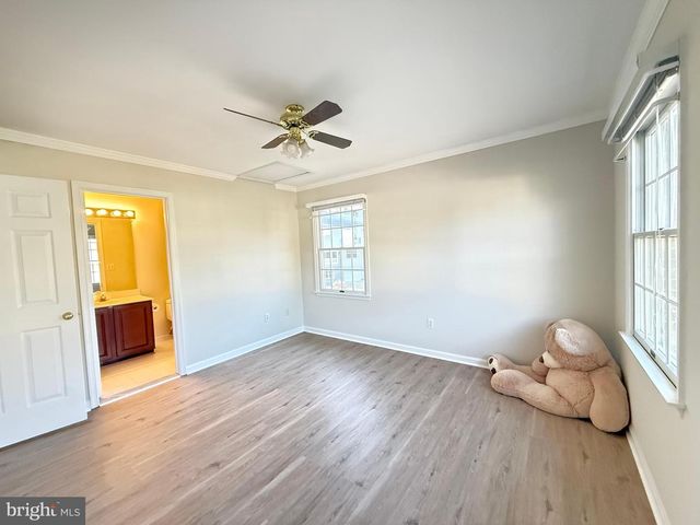 1742 VALLEY AVE, Mclean, VA 22101