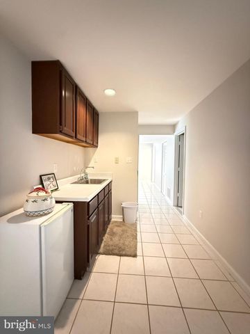 1742 VALLEY AVE, Mclean, VA 22101