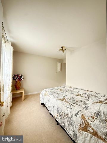 1742 VALLEY AVE, Mclean, VA 22101