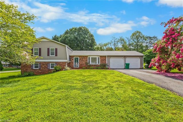 101 Asheview Court, King, NC 27021