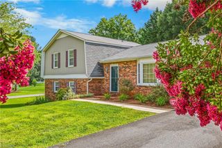101 Asheview Court, King, NC 27021