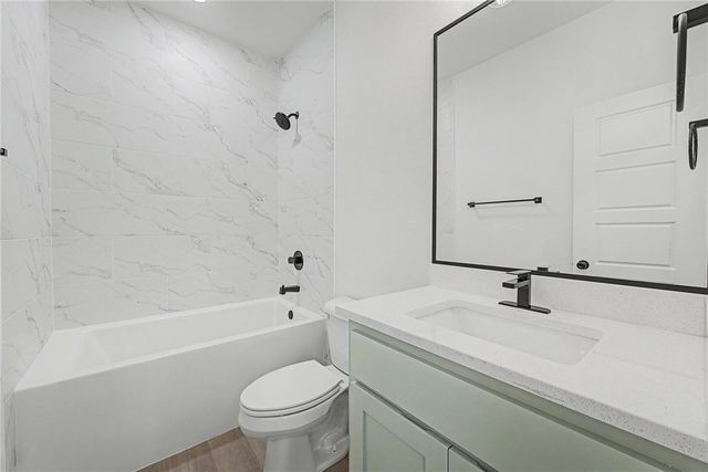 3 Runnymede Circle, Bella Vista, AR 72715