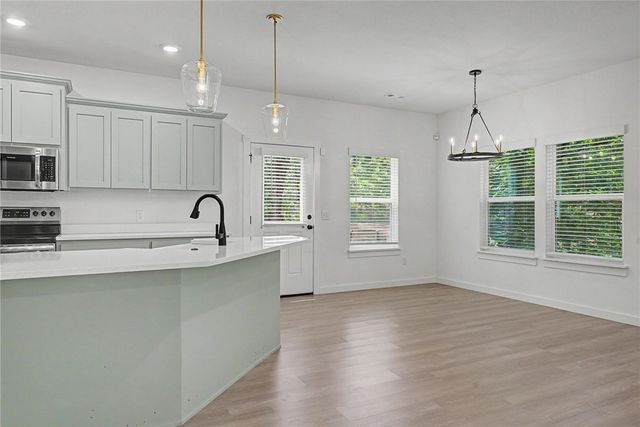 3 Runnymede Circle, Bella Vista, AR 72715