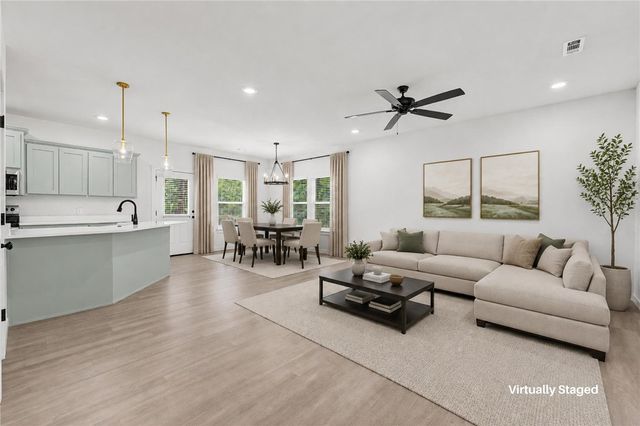 3 Runnymede Circle, Bella Vista, AR 72715