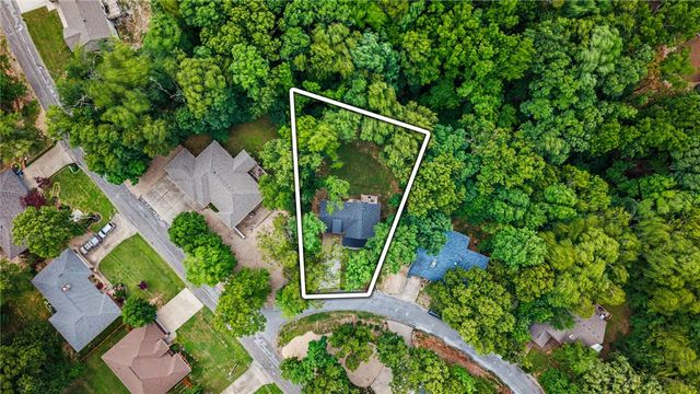 3 Runnymede Circle, Bella Vista, AR 72715