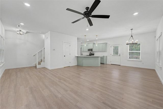 3 Runnymede Circle, Bella Vista, AR 72715
