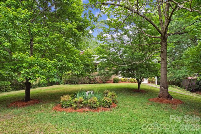 6606 Ludell Lane, Charlotte, NC 28215