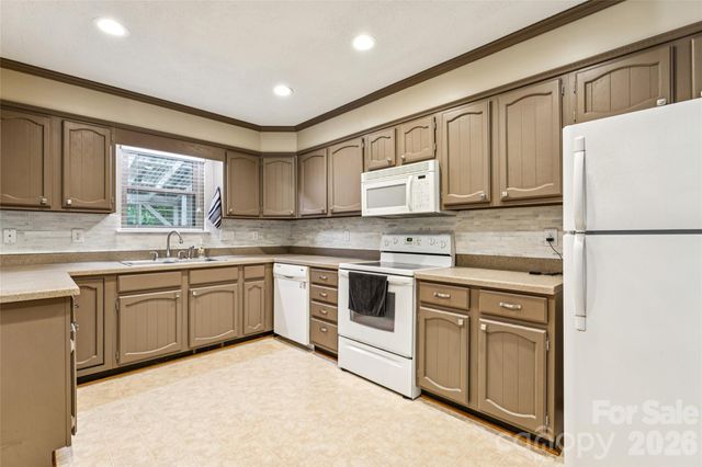 6606 Ludell Lane, Charlotte, NC 28215