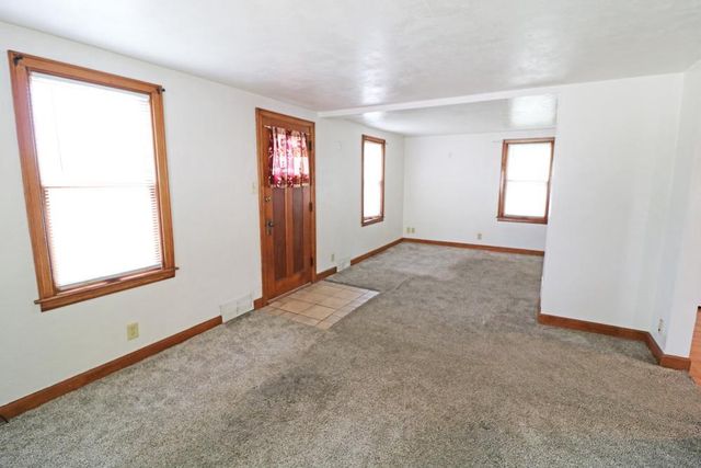 322 E NORTH AVENUE, Little Chute, WI 54140