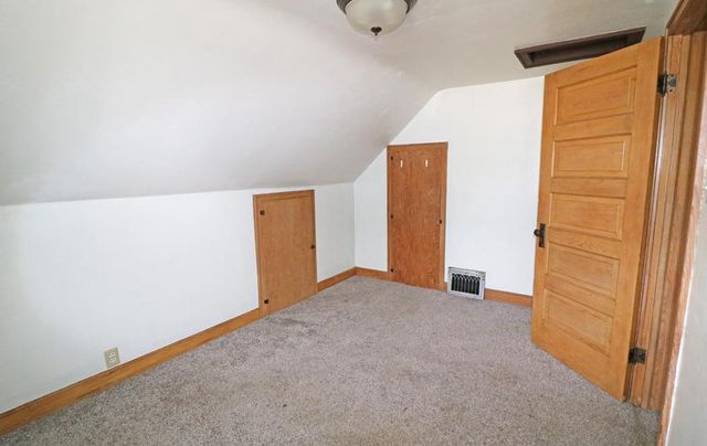322 E NORTH AVENUE, Little Chute, WI 54140