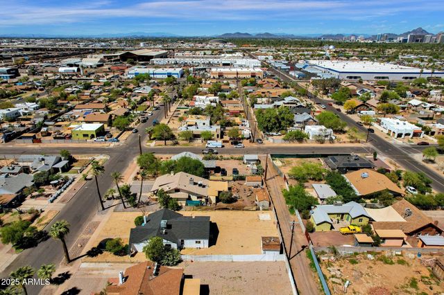 329 N 17TH Drive, Phoenix, AZ 85007