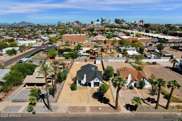 329 N 17TH Drive, Phoenix, AZ 85007