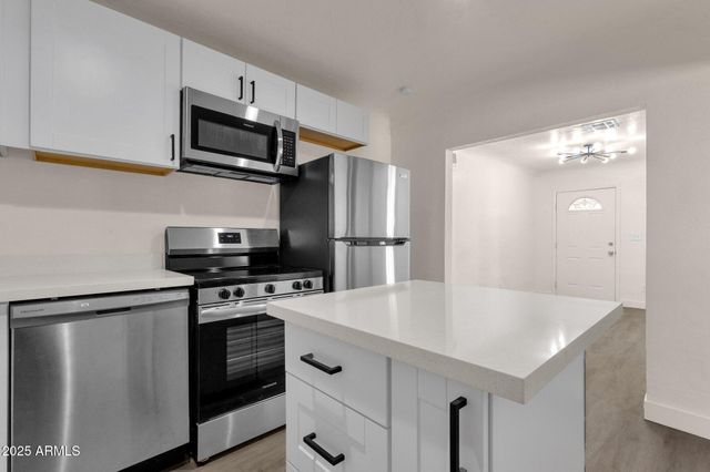 329 N 17TH Drive, Phoenix, AZ 85007