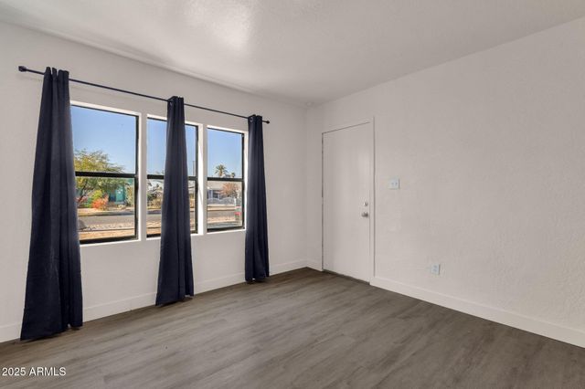 329 N 17TH Drive, Phoenix, AZ 85007