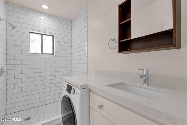 329 N 17TH Drive, Phoenix, AZ 85007