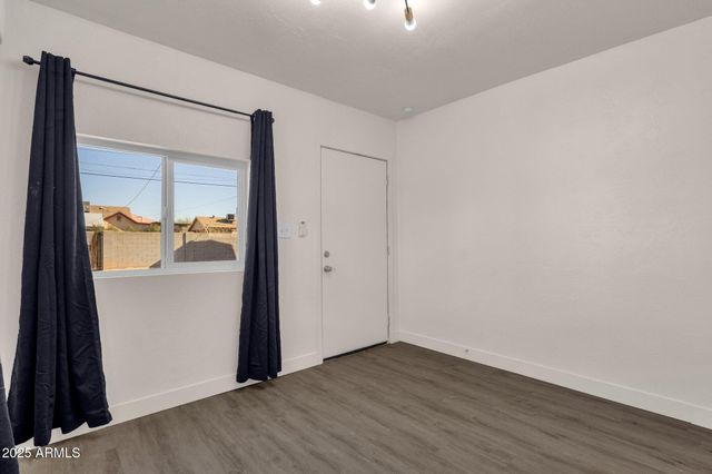 329 N 17TH Drive, Phoenix, AZ 85007