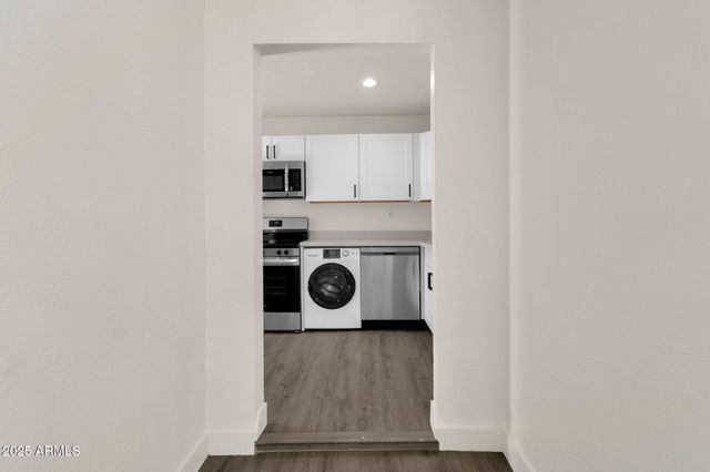 329 N 17TH Drive, Phoenix, AZ 85007