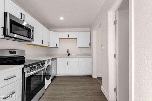 329 N 17TH Drive, Phoenix, AZ 85007