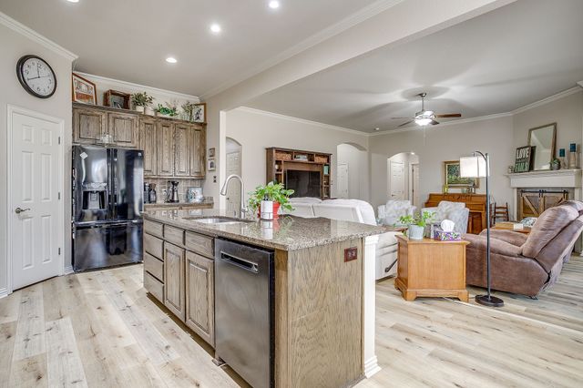 604 Marybeth Drive, Burleson, TX 76028