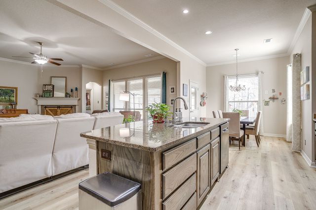 604 Marybeth Drive, Burleson, TX 76028