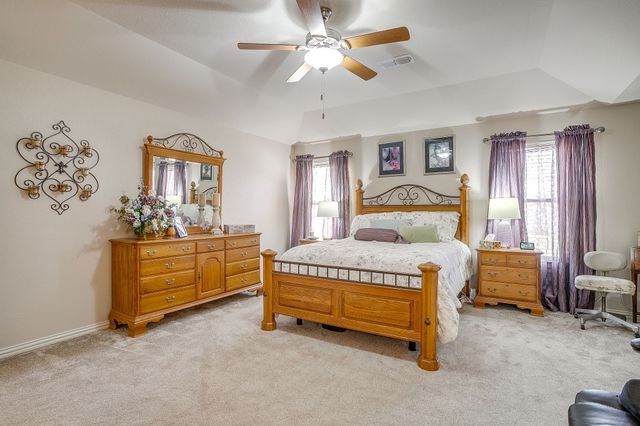 604 Marybeth Drive, Burleson, TX 76028