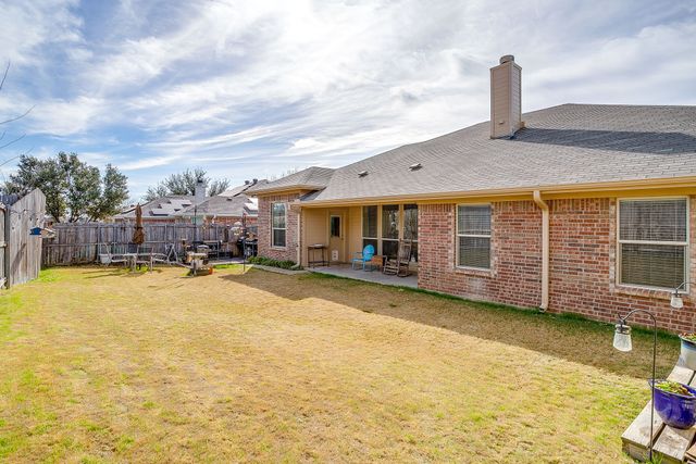 604 Marybeth Drive, Burleson, TX 76028