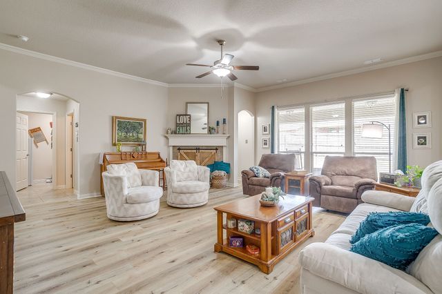 604 Marybeth Drive, Burleson, TX 76028