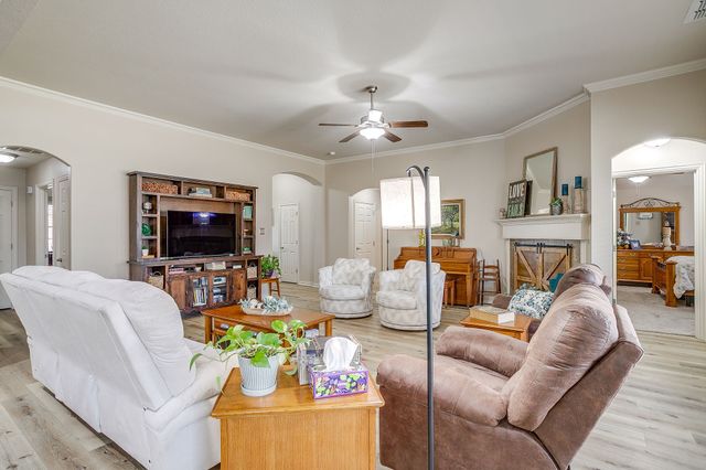 604 Marybeth Drive, Burleson, TX 76028