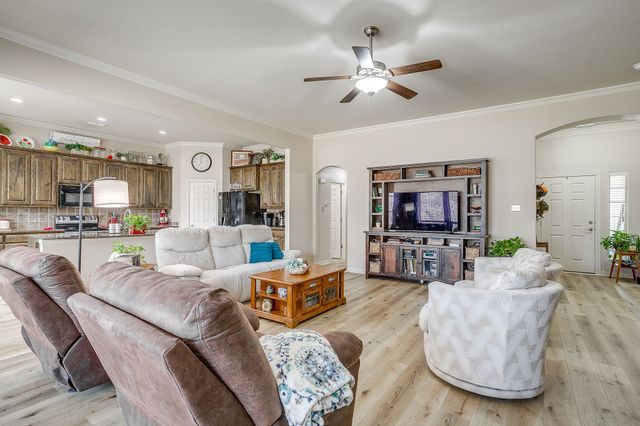 604 Marybeth Drive, Burleson, TX 76028