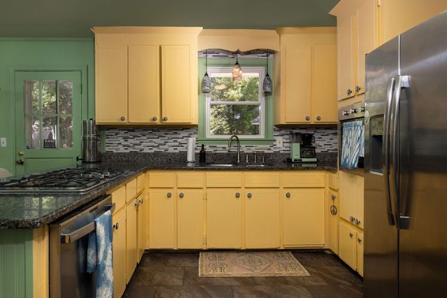 18 Carson Drive, Charleston, SC 29407